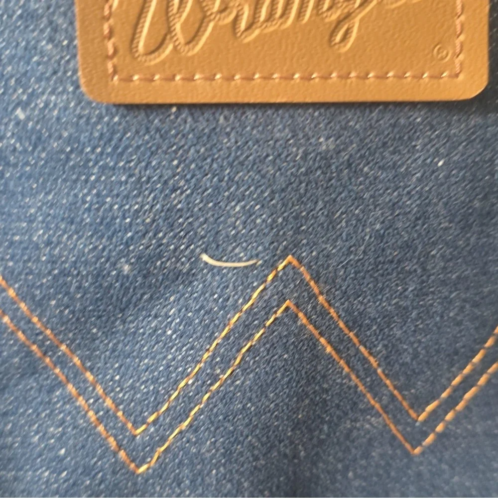 NWOT Y2K Wrangler Cowboy Cut Men's Dark Wash Blue Denim Straight Leg Jeans